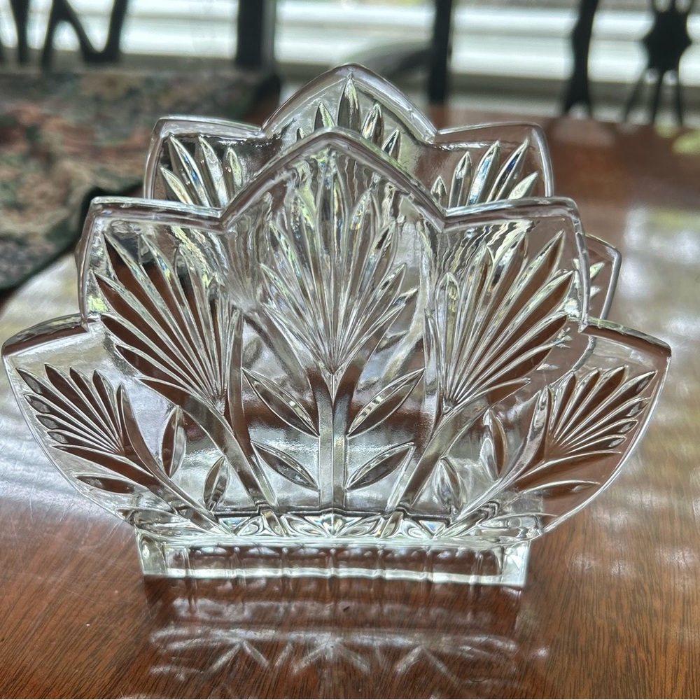 Elegant Clear Glass Lotus Napkin Holder